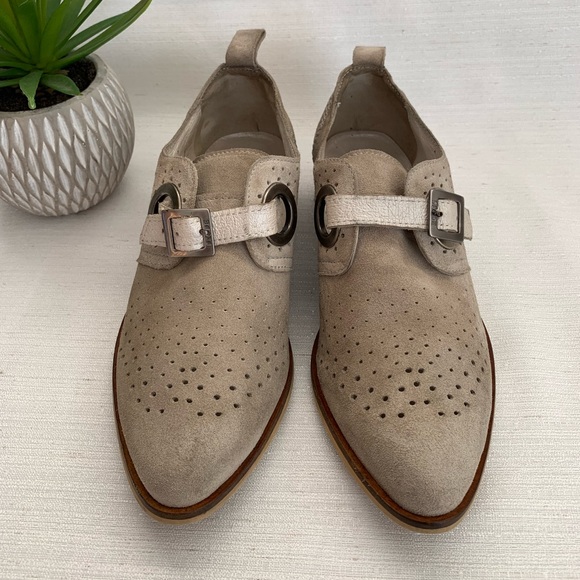 Dkode Light Gray Perforated Suede Leather Buckle Ankle Booties Womans EU37 6.5US - Picture 2 of 13